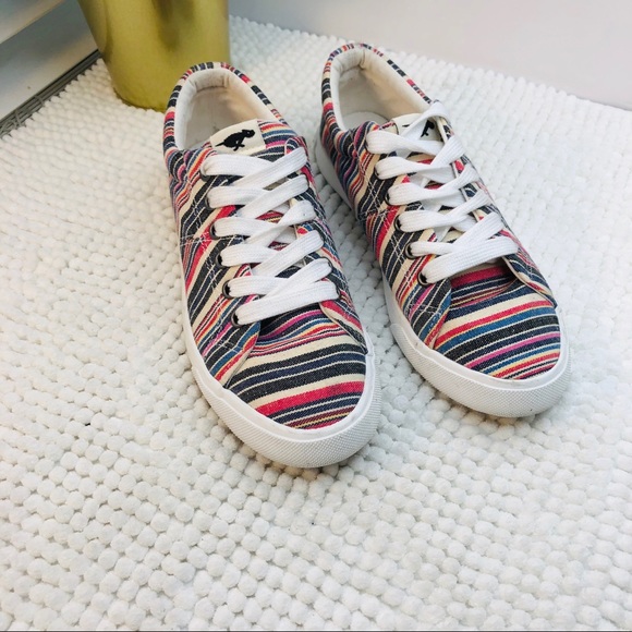 rocket dog striped shoes